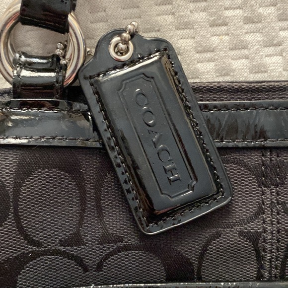Authentic Coach Signature Gallery East West Tote - Picture 3 of 10